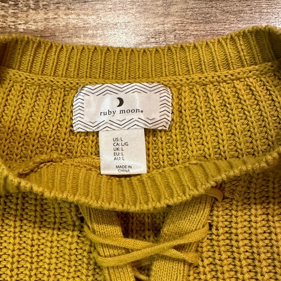 Ruby Moon Oversized Sweater. Size Large. EUC - Picture 6 of 7